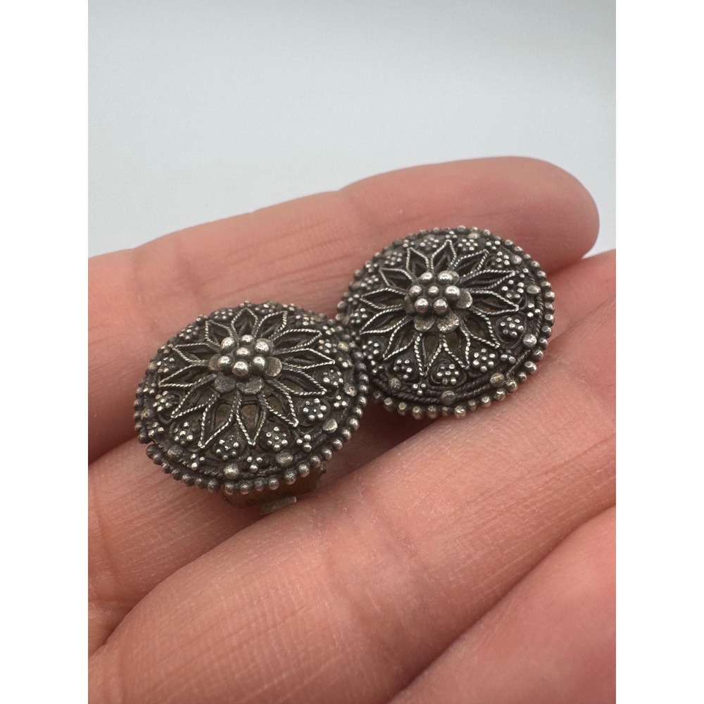 Vintage 800 Silver Filigree Cannetille Clip On Earrings Floral Sunburst Round - Picture 3 of 6